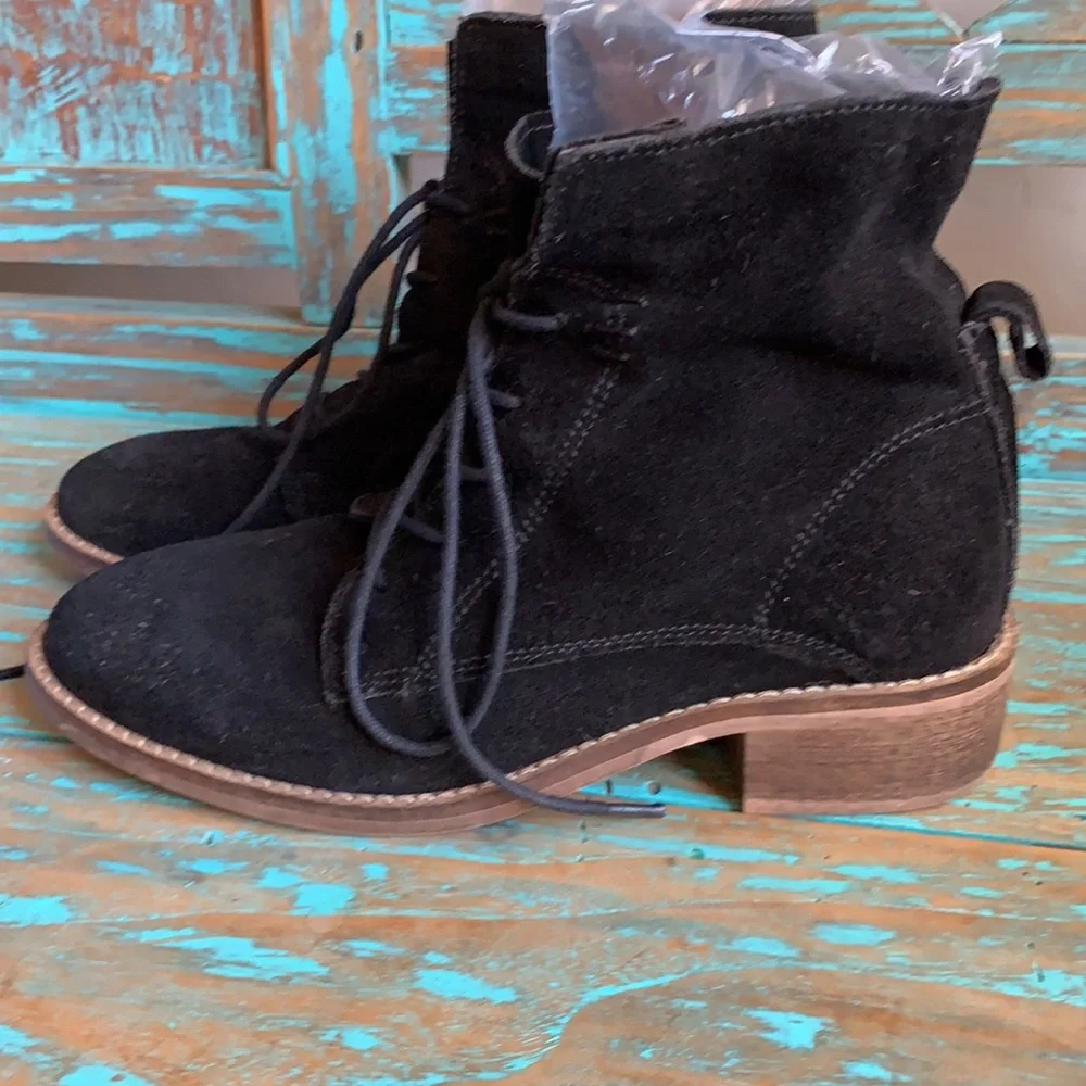 Steve Madden adorable booties